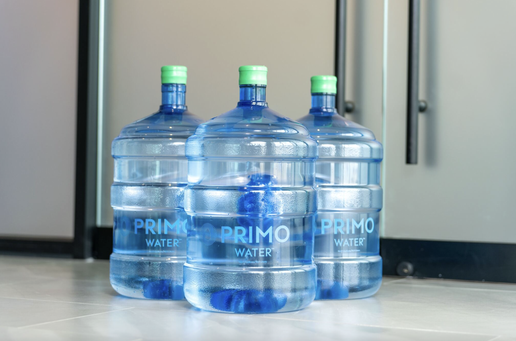 water jugs how to stay hydrated at work